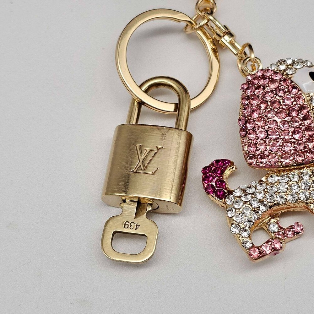 100% Auth Louis Vuitton Lock & Key with unbranded Bagcharm, Keycharm, Keychain - Picture 7 of 7